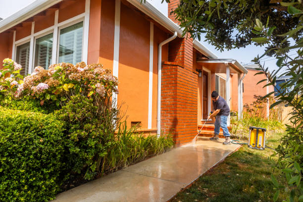 Why Choose Our Certified Pressure Washing Experts for Your Project Needs in Bloomfield, IA?